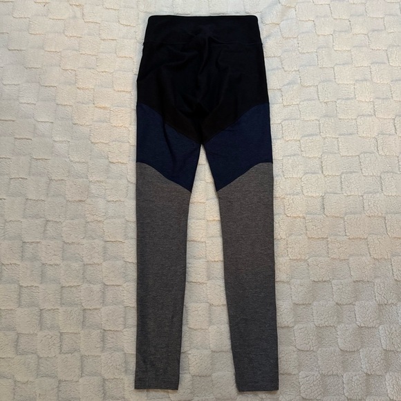 Outdoor Voices Black Blue Gray Springs Colorblock 7/8 Leggings - Women’s Small - Picture 3 of 6